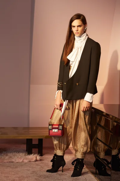 Look 25